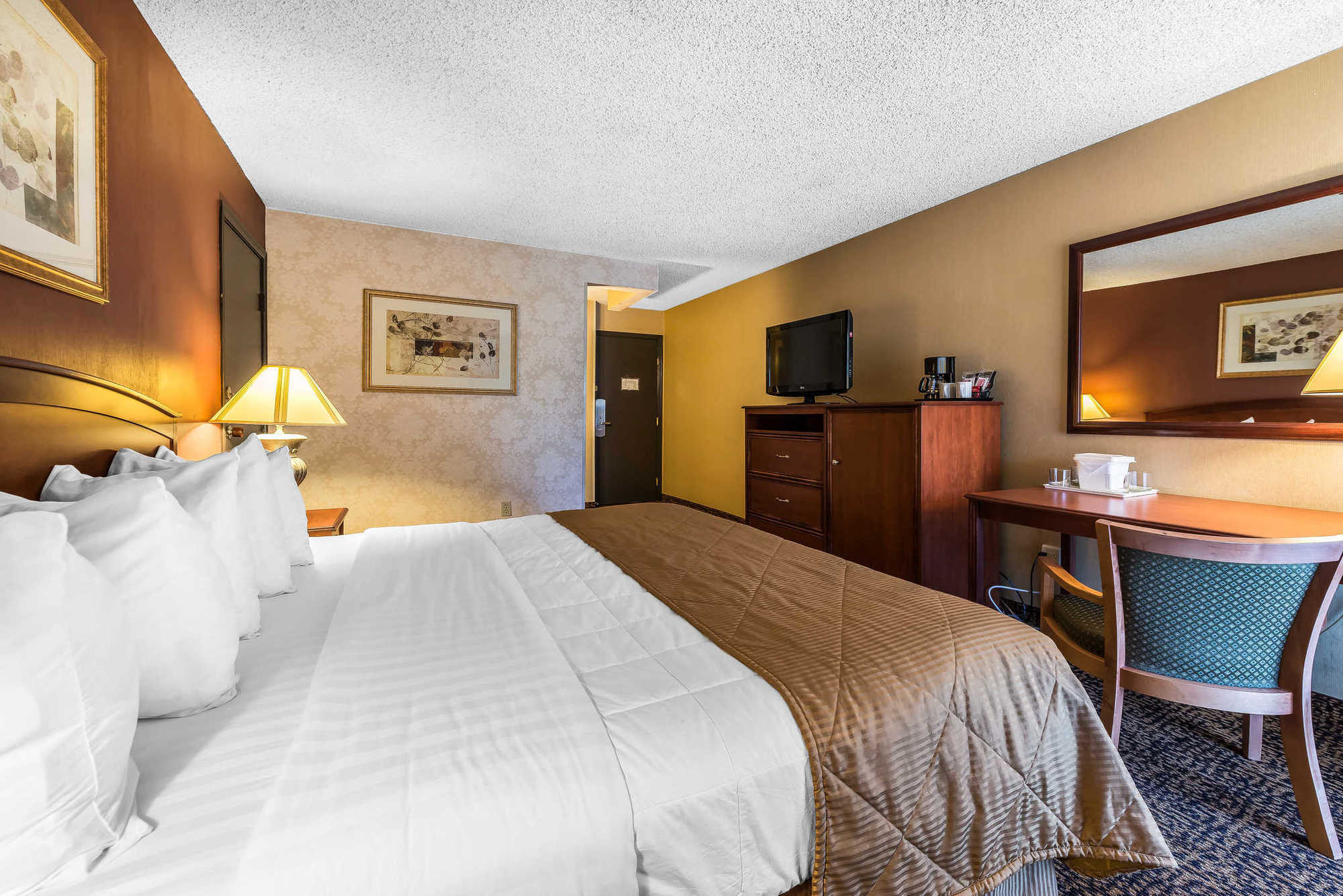 Clarion Hotel & Conference Center Colorado Springs Pokoj fotografie