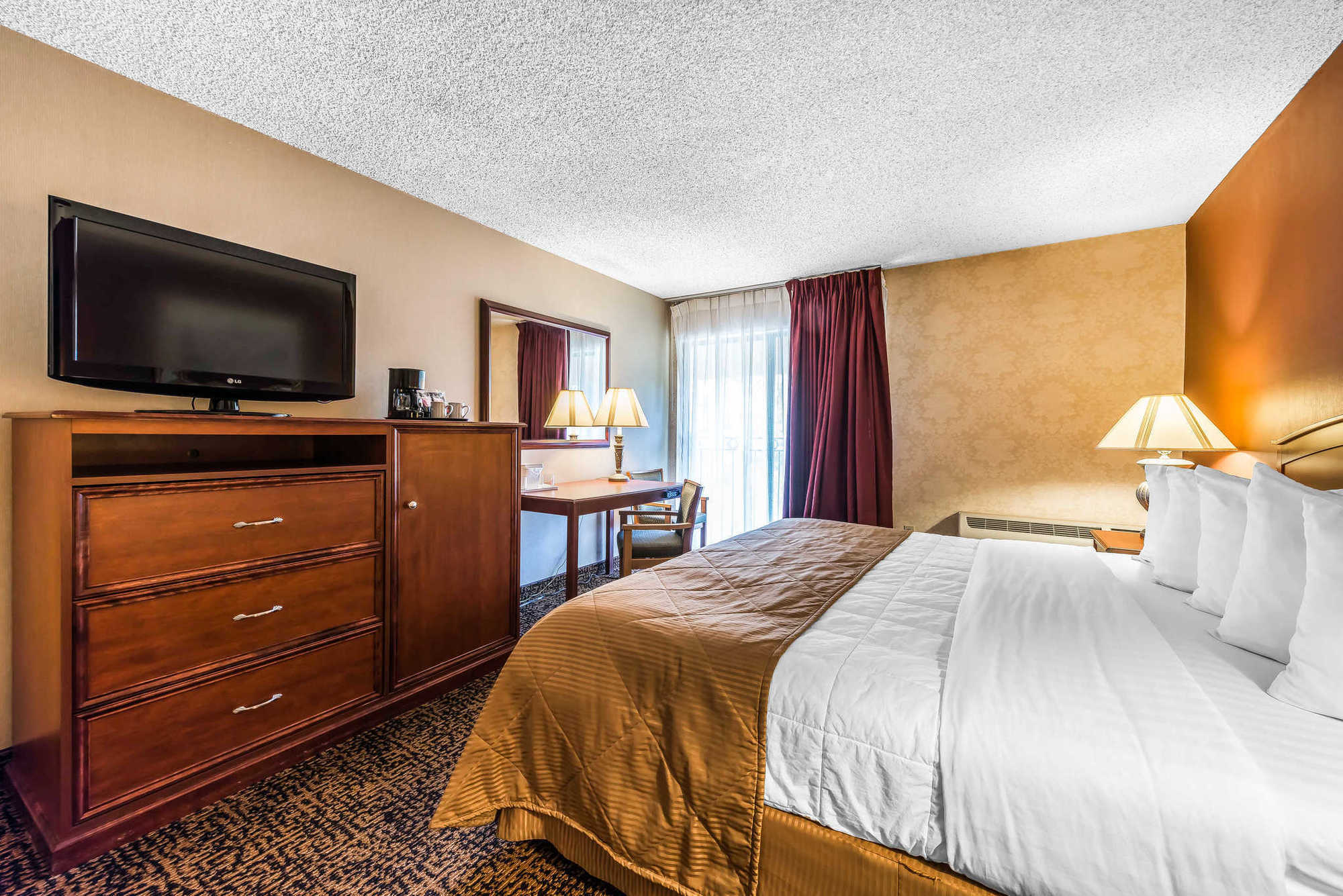 Clarion Hotel & Conference Center Colorado Springs Pokoj fotografie